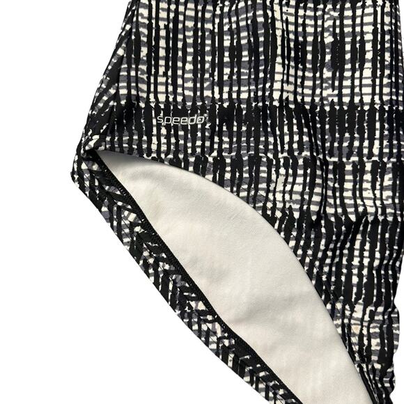 Speedo Fashion Tank One Piece Swimsuit Side Shirred Black White Size 12 - Picture 7 of 9